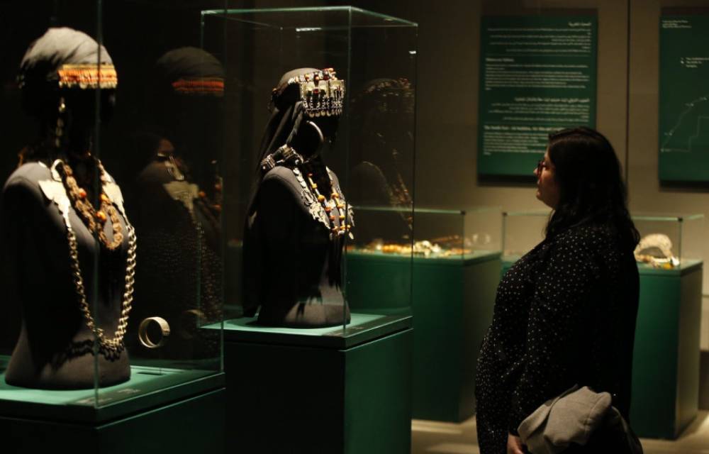 حلي فضية أمازيغية تابعة للقصر الملكي تزين متحف الفن الإسلامي بالدوحة