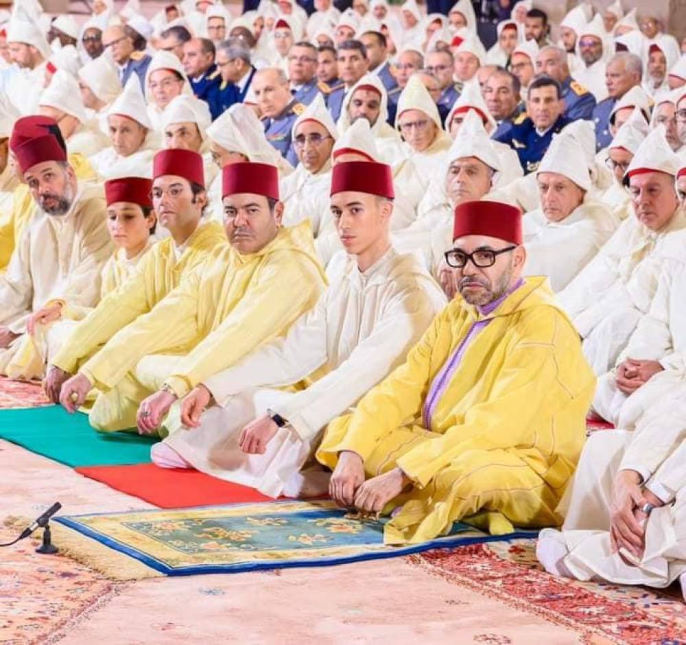 أمير المؤمنين يترأس بمسجد الحسن الثاني حفلا دينيا إحياء لليلة القدر المباركة