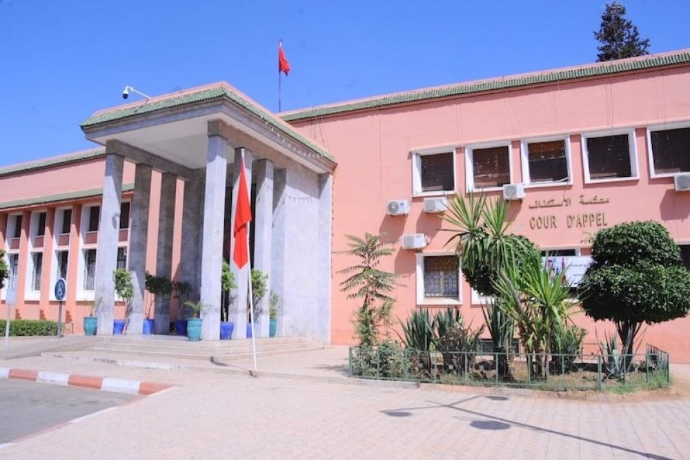 بينهم “والي وعمدة”.. الوكيل العام يسحب جواز سفر مسؤولين على خلفية تفويت عقار بمراكش