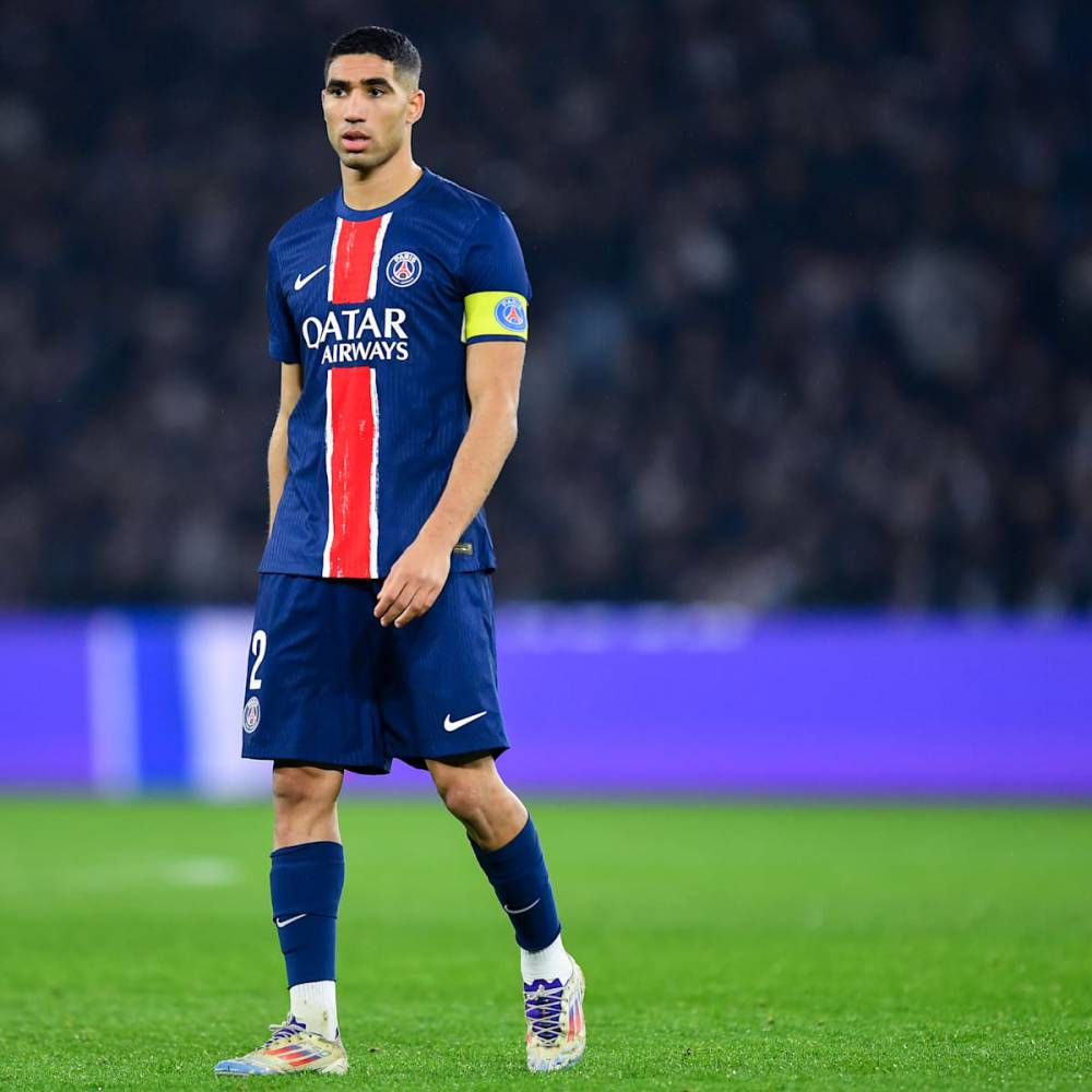 حكيمي يطمئن المغرب وباريس بعد إصابة خفيفة لا تدعو للقلق