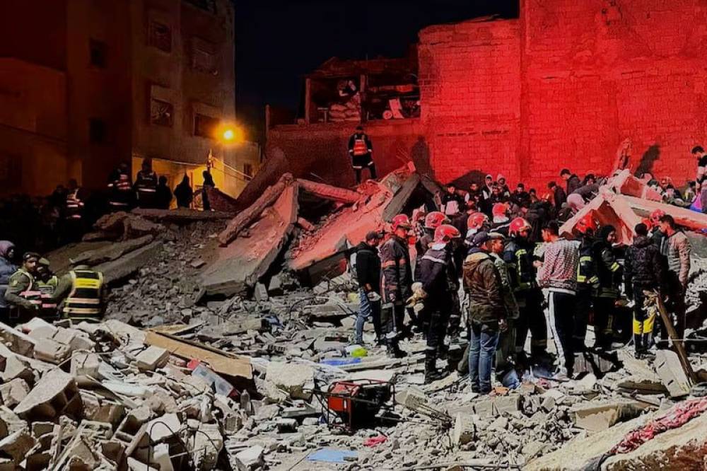 تطورات صادمة في فاجعة انهيار عمارتين بفاس ومتابعة 21 شخصاً قضائياً