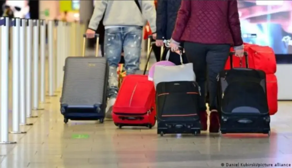 ارتفاع حاد في أسعار الرحلات الجوية نحو المغرب يثير قلق الجالية المغربية بهولندا