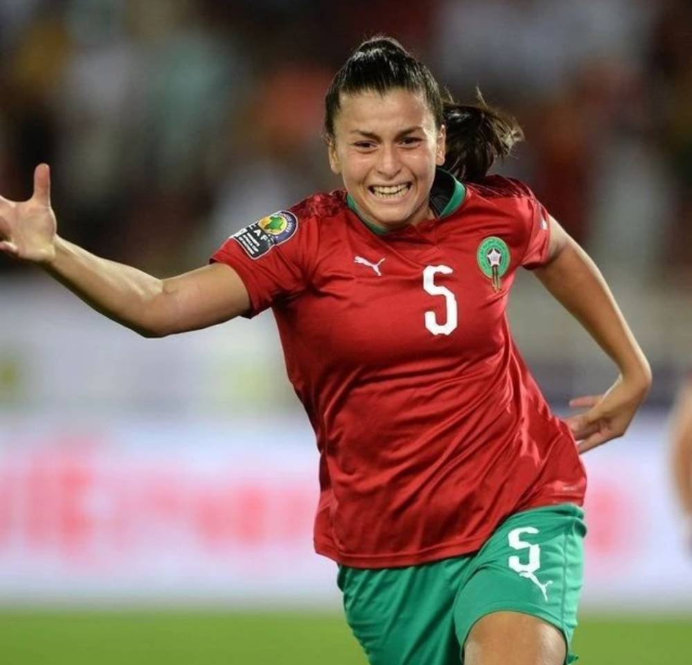المغربية نسرين الشاد تفوز بجائزة أفضل لاعبة إفريقية صاعدة للسنة