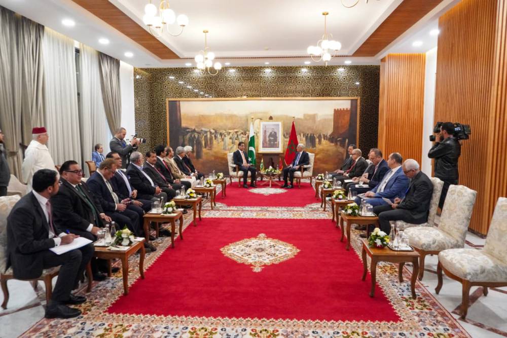 رئيس مجلس النواب يجري مباحثات مع رئيس الجمعية الوطنية لباكستان