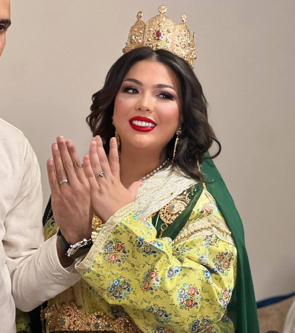 الفنانة شيماء عبد العزيز تعلن دخولها القفص الذهبي