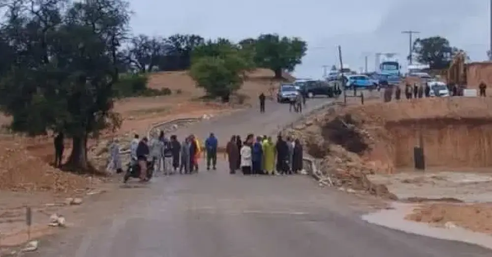 أكادير.. عودة حركة السير على الطريق الوطنية رقم 1 بعد توقف بسبب الأمطار الغزيرة