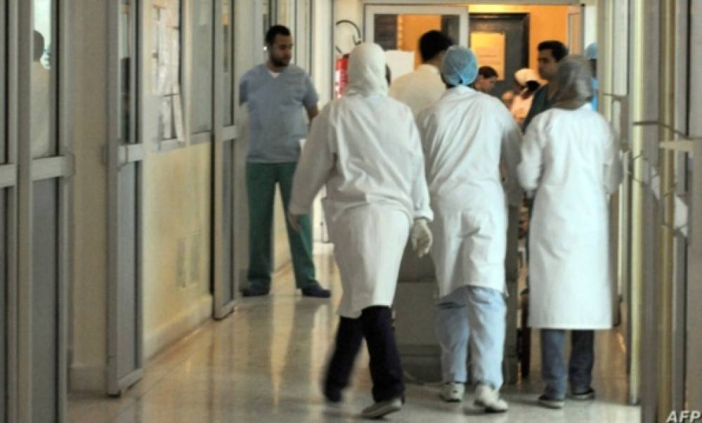 هجوم بالحجارة يصيب زوجة وابنة لاعب بنادي الرجاء بعد مباراة كأس العرش