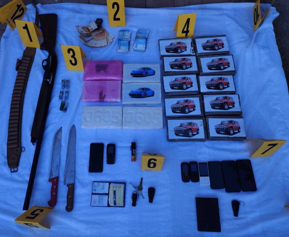 بتنسيق أمني.. توقيف شخصين لتورطهما في ترويج الكوكايين وحيازة سلاح ناري بالناظور