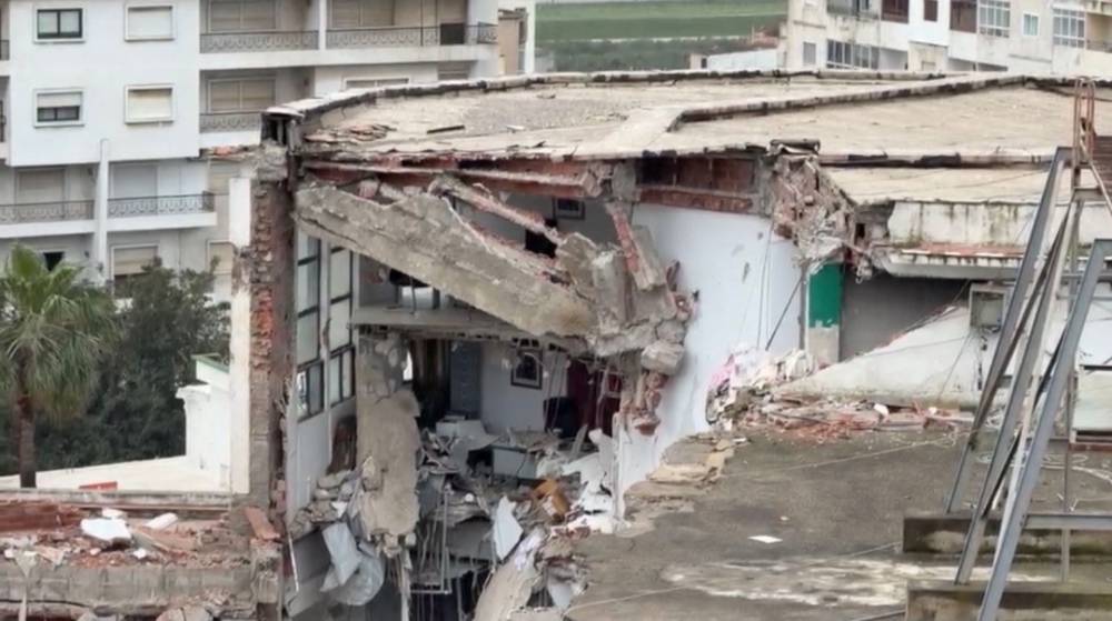انهيار جزئي لبناية جماعية بتطو