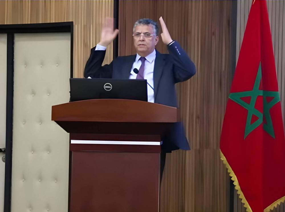 وهبي: “إلى بغيتي كأس العالم خاصك تجيب كلشي لي معاه”.. نقاش قانوني كيسخن قبل مونديال 2030
