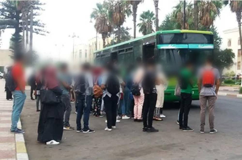 طلبة سطات يواجهون تحديات النقل