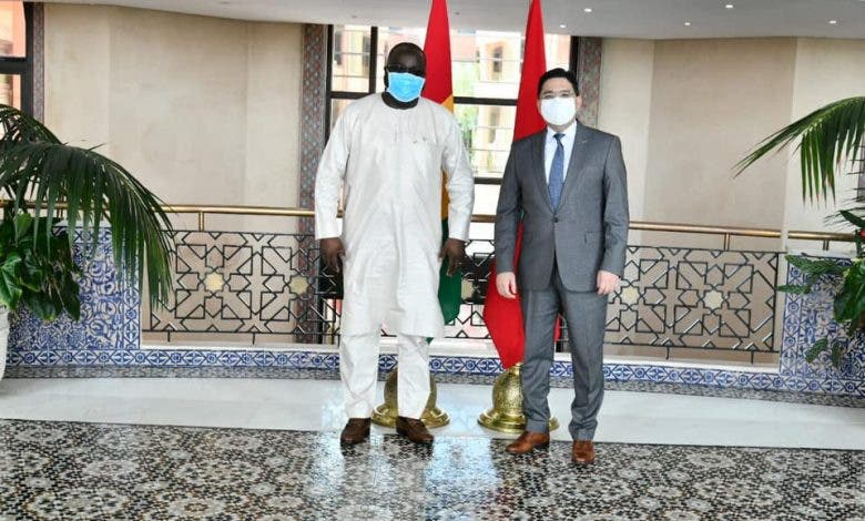 بوريطة يستقبل نظيره الغيني حاملا رسالة من الرئيس ألفا كوندي إلى الملك
