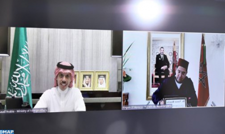 ناصر بوريطة يجري مباحثات مع نظيره الأمير فيصل بن فرحان بن عبد الله آل سعود